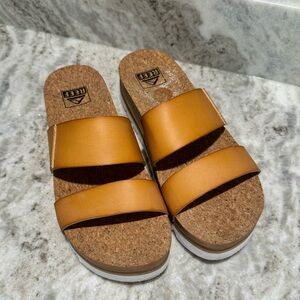 Reef Cushion Vista Higher Sandal in tan Women’s 8